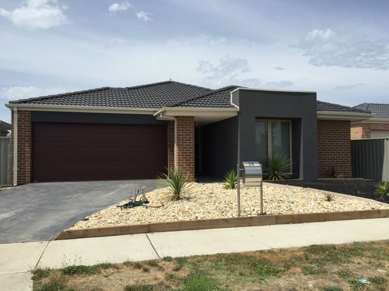 20 Dash Drive, Cranbourne East VIC 3977