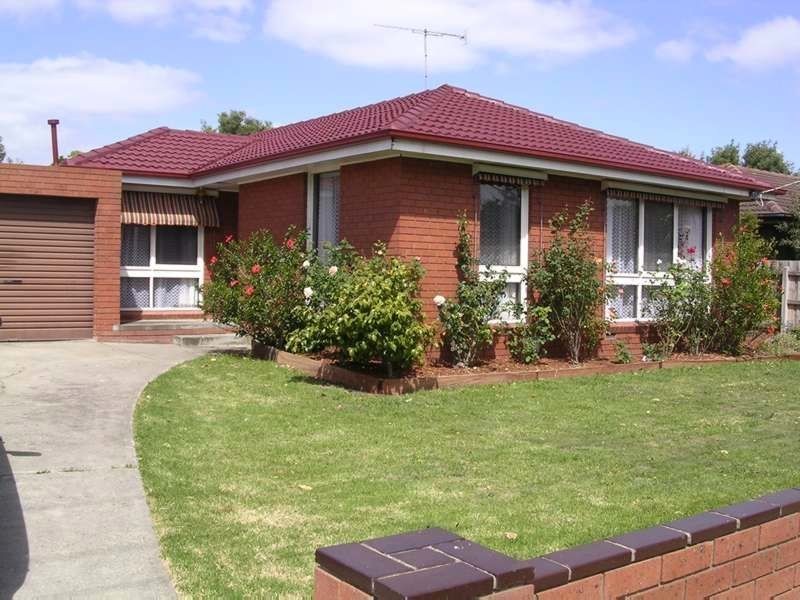 52 Wallace Road, Cranbourne VIC 3977