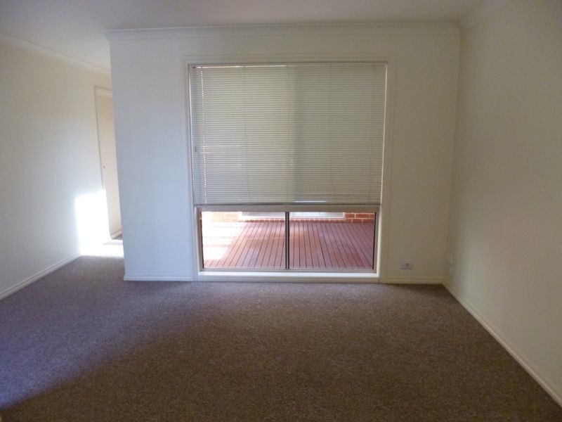 4/133 Bemersyde Drive, Berwick VIC 3806