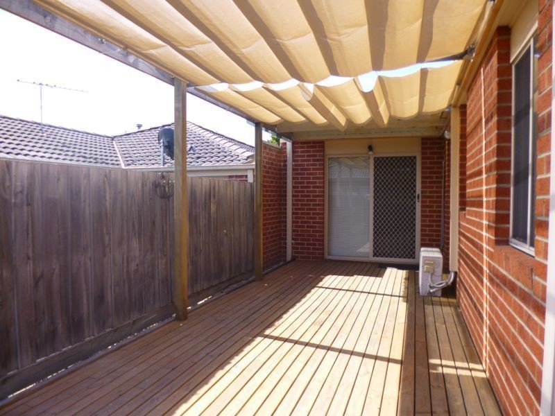 4/133 Bemersyde Drive, Berwick VIC 3806