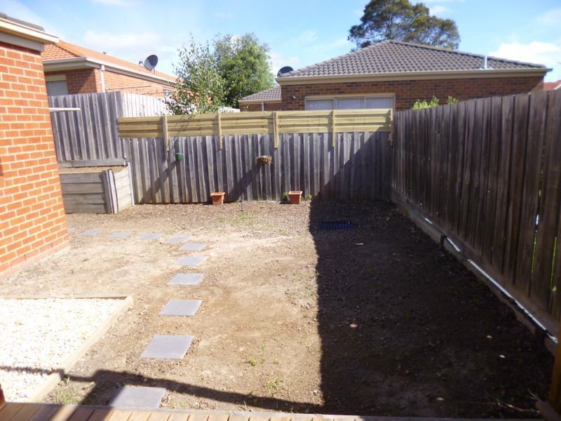 4/133 Bemersyde Drive, Berwick VIC 3806