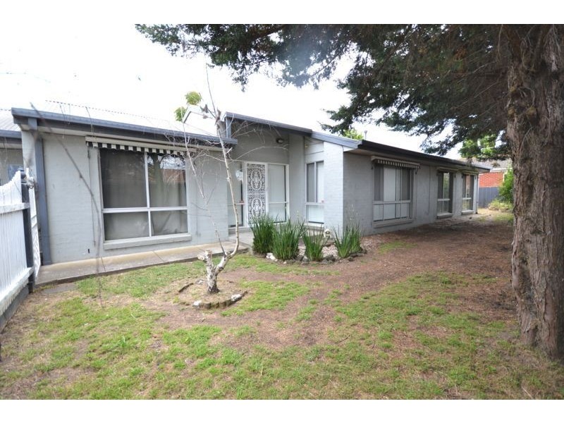 103 Monahans Road, Cranbourne West VIC 3977