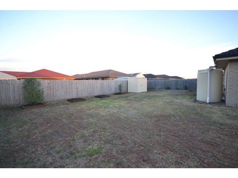 8 Barnes Way, Koo Wee Rup VIC 3981