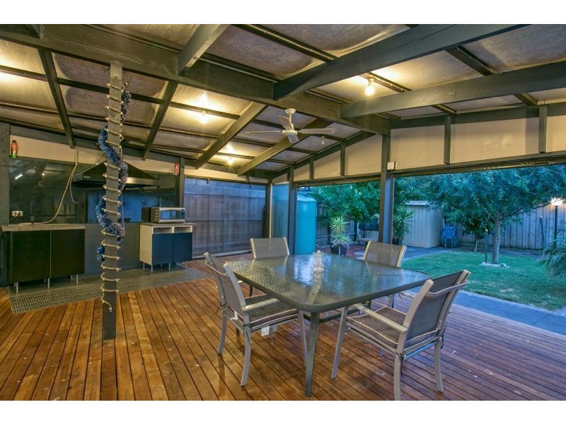13 Waverley Park Drive, Cranbourne North VIC 3977