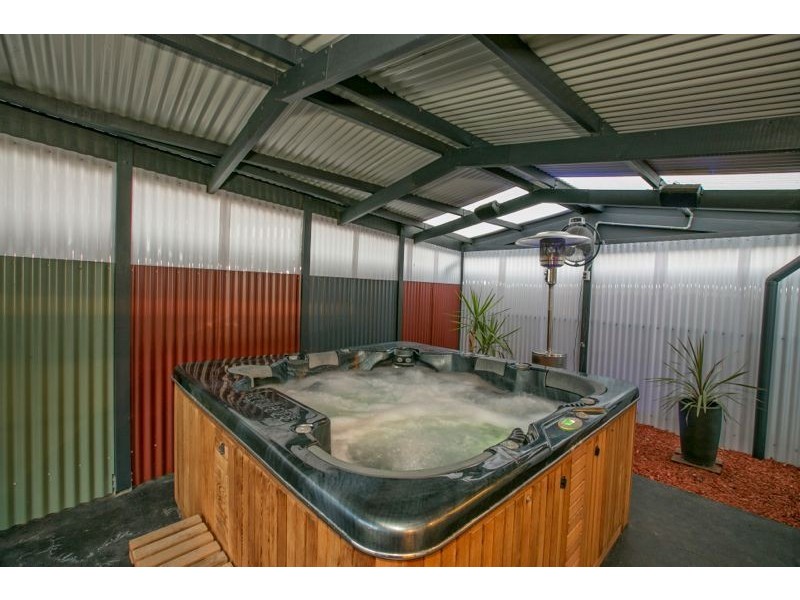13 Waverley Park Drive, Cranbourne North VIC 3977