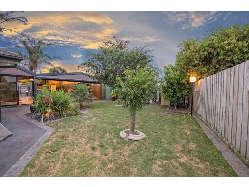 13 Waverley Park Drive, Cranbourne North VIC 3977