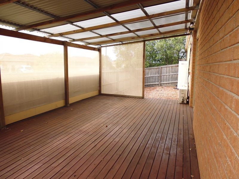 54 Cornwell Crescent, Cranbourne East VIC 3977