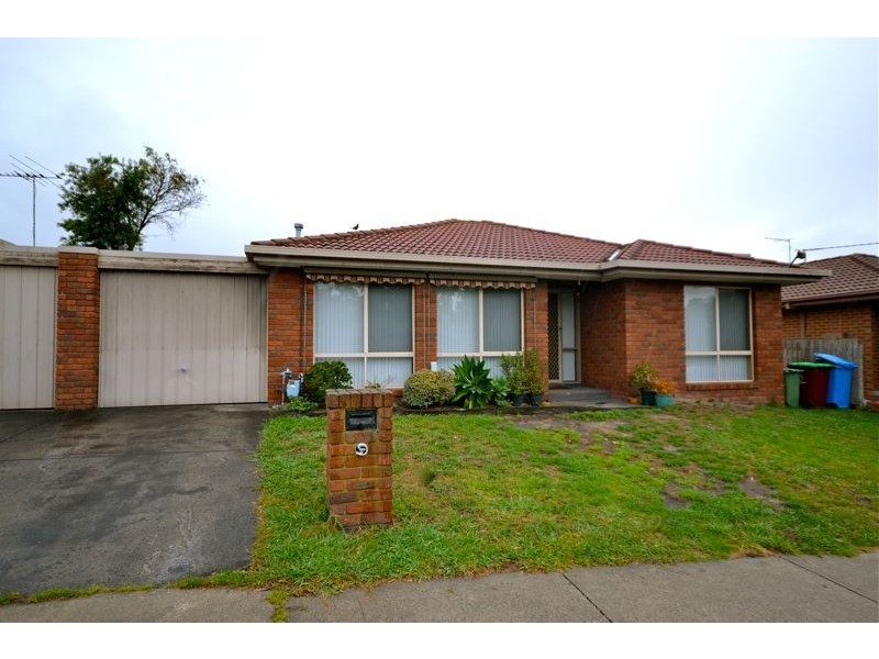 2/48 Courtenay Avenue, Cranbourne North VIC 3977