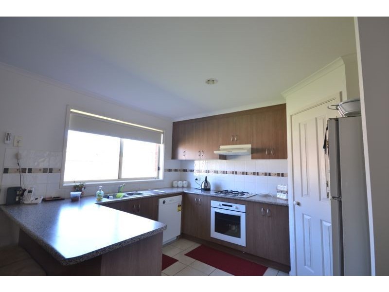 15 Kulkami Way, Cranbourne West VIC 3977