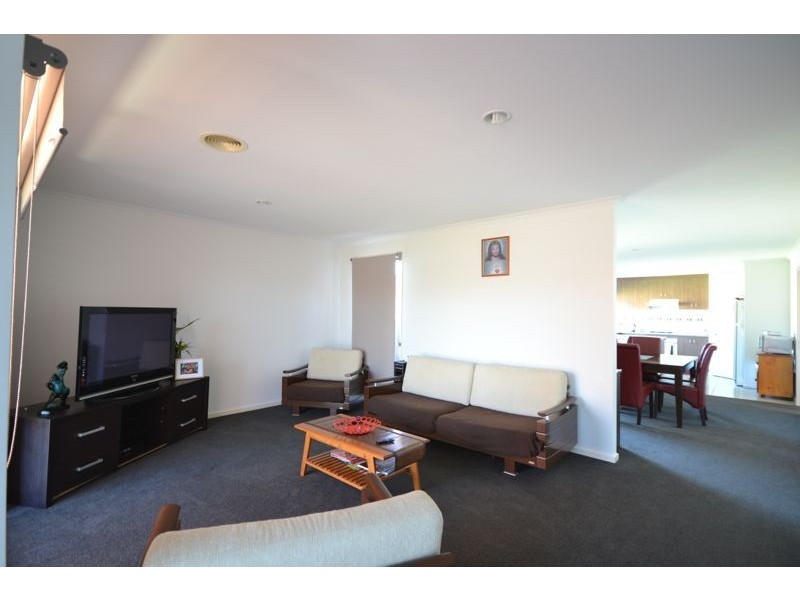 15 Kulkami Way, Cranbourne West VIC 3977