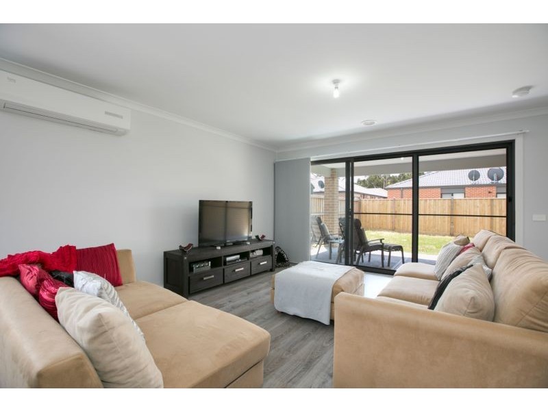 31 Barwon Street, Cranbourne East VIC 3977