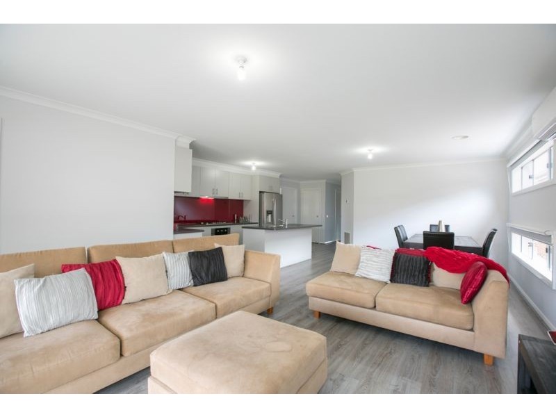 31 Barwon Street, Cranbourne East VIC 3977