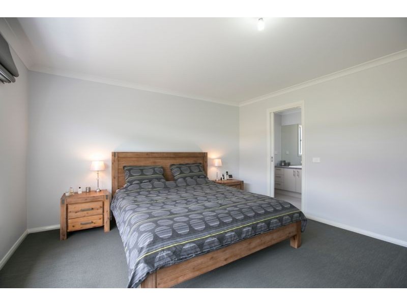 31 Barwon Street, Cranbourne East VIC 3977