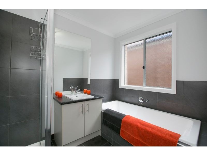 31 Barwon Street, Cranbourne East VIC 3977