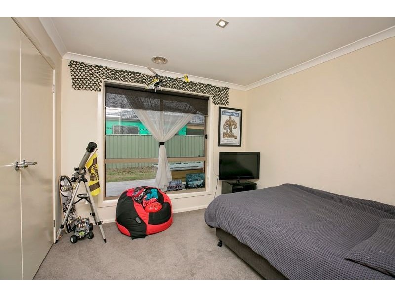 3 Houndsforth Street, Cranbourne East VIC 3977