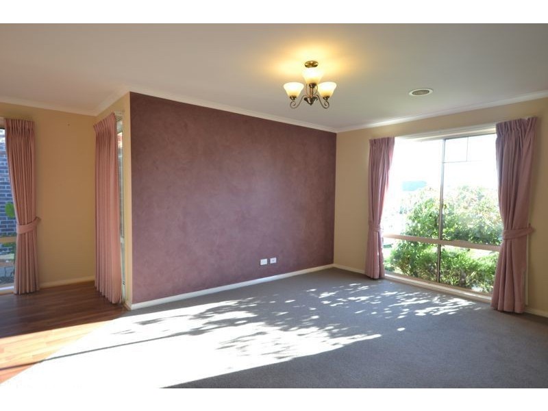 6  Fiscus Court, Cranbourne VIC 3977