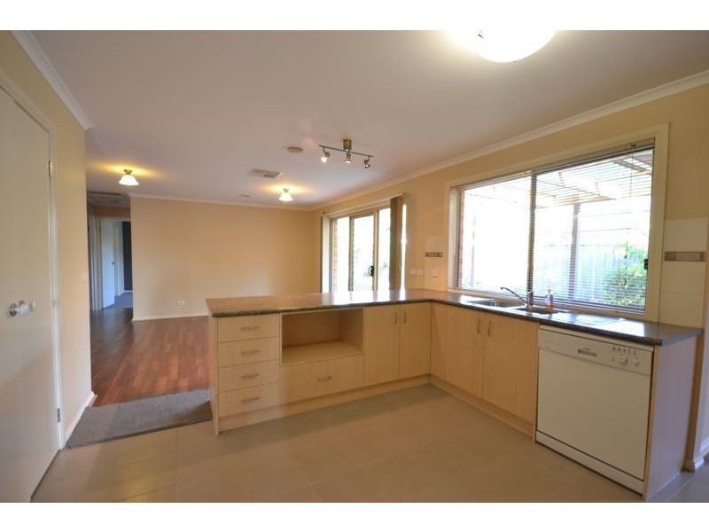 6  Fiscus Court, Cranbourne VIC 3977