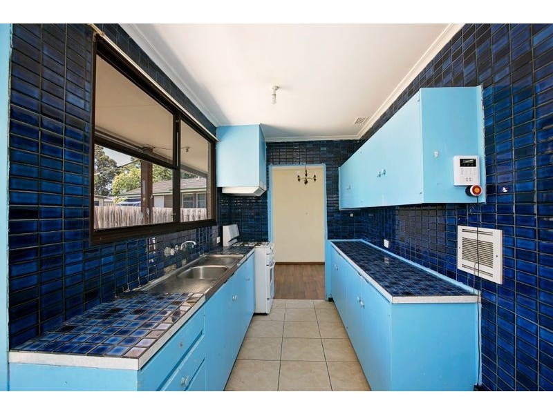 28 Valerie Drive, Cranbourne VIC 3977