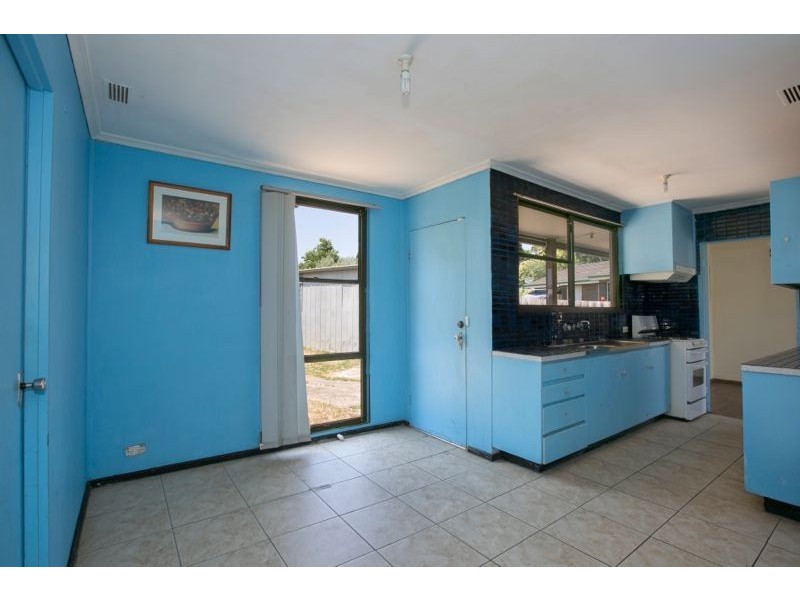 28 Valerie Drive, Cranbourne VIC 3977