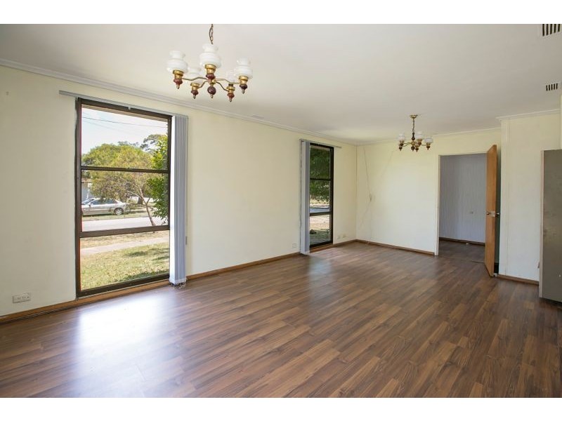 28 Valerie Drive, Cranbourne VIC 3977