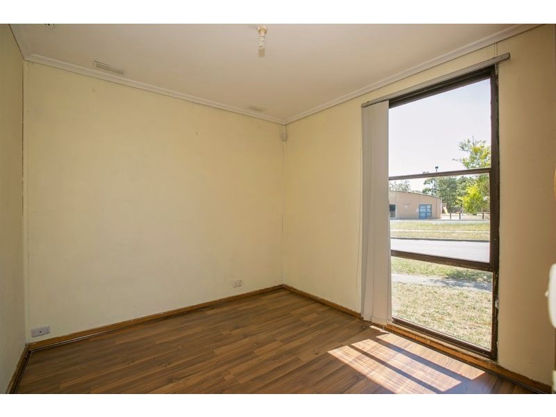 28 Valerie Drive, Cranbourne VIC 3977