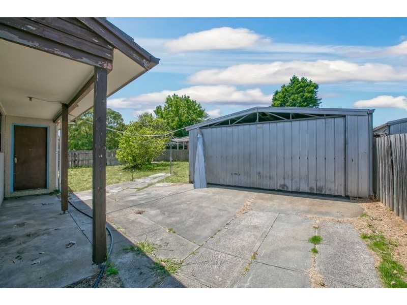 28 Valerie Drive, Cranbourne VIC 3977