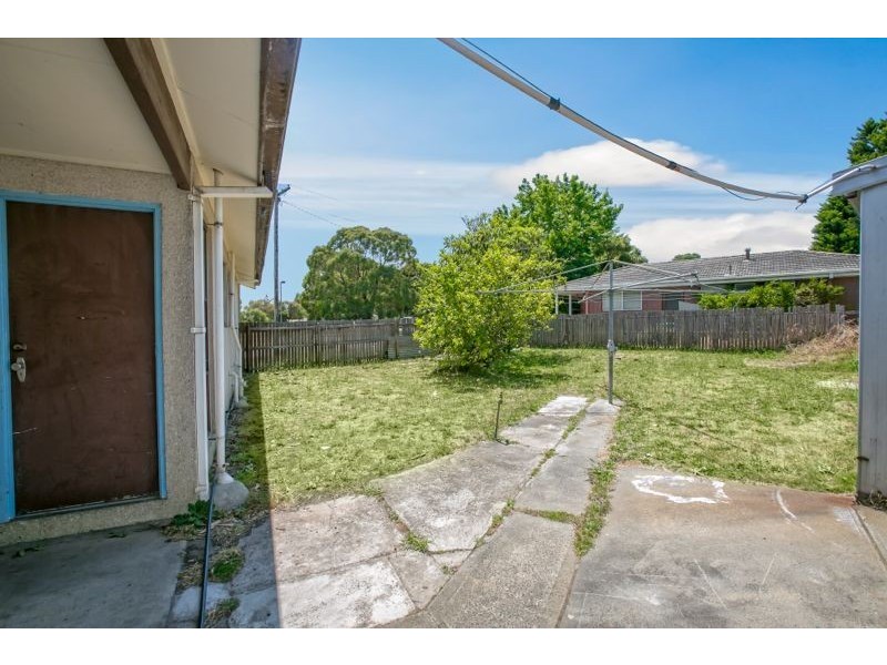 28 Valerie Drive, Cranbourne VIC 3977