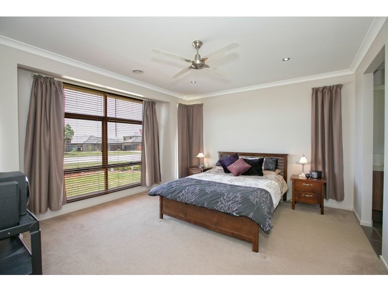 65 Everlasting Boulevard, Cranbourne West VIC 3977