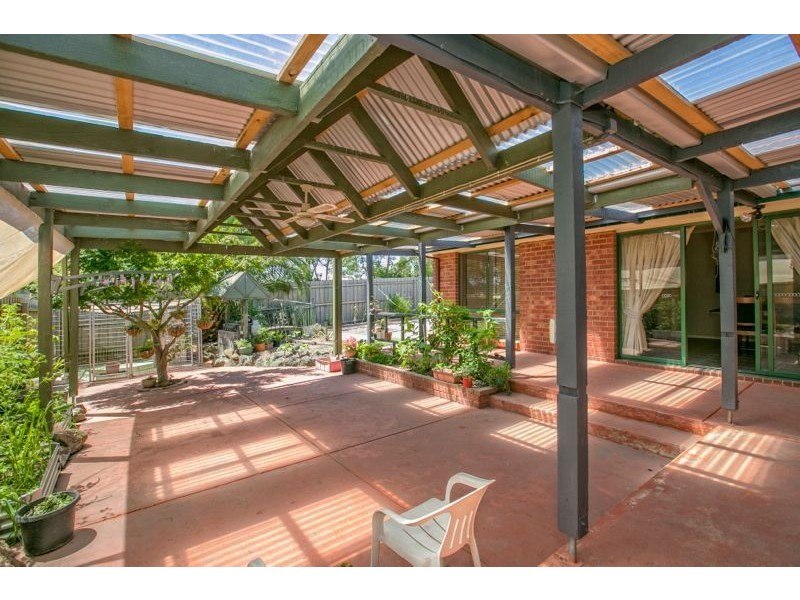 22 Broome Crescent, Cranbourne North VIC 3977