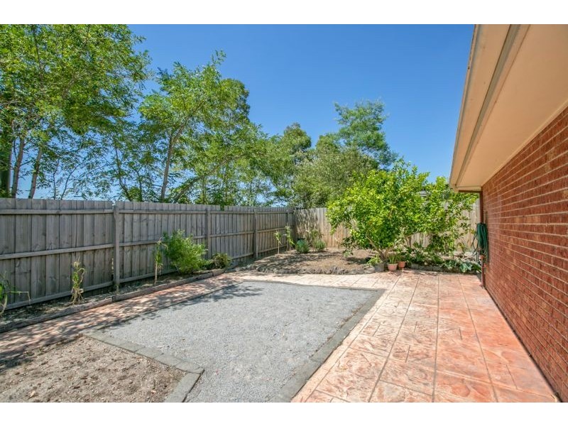 22 Broome Crescent, Cranbourne North VIC 3977