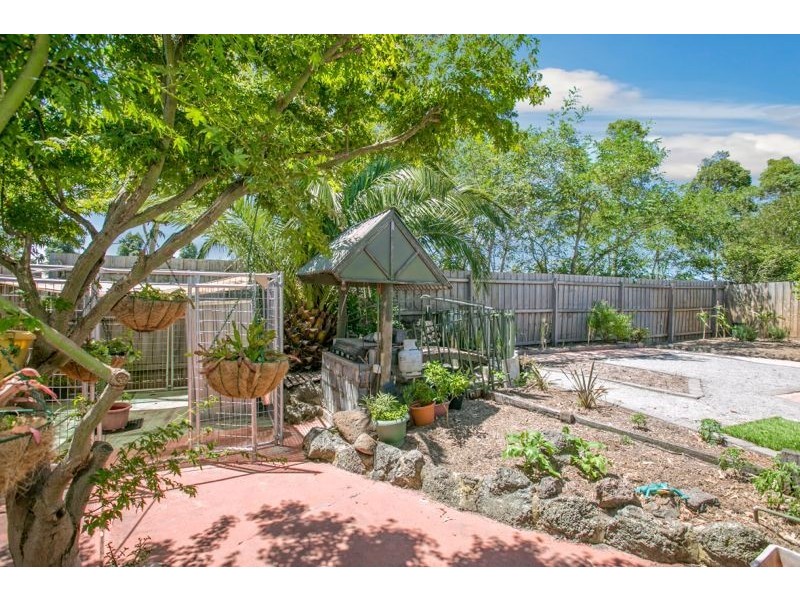 22 Broome Crescent, Cranbourne North VIC 3977