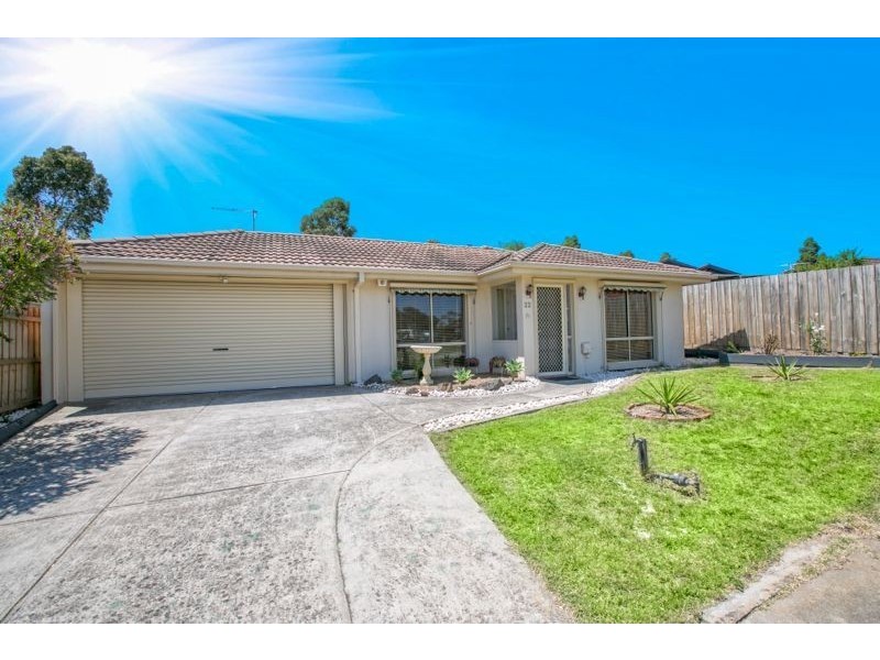 22 Broome Crescent, Cranbourne North VIC 3977