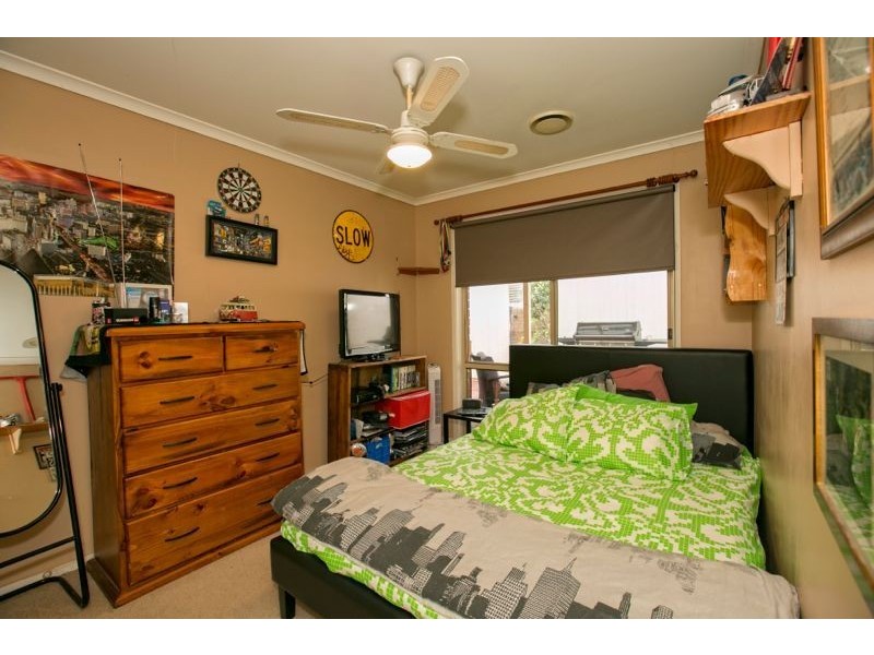 18 Bellarine Drive, Cranbourne VIC 3977