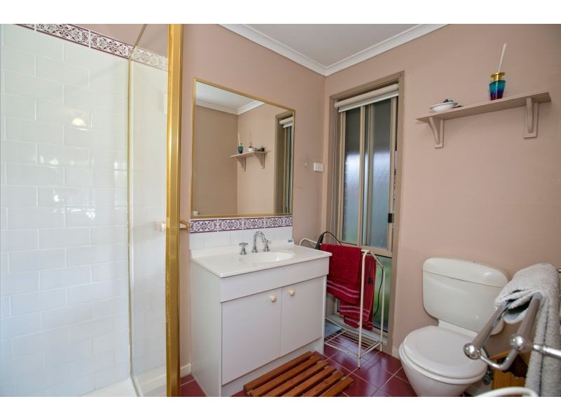 18 Bellarine Drive, Cranbourne VIC 3977
