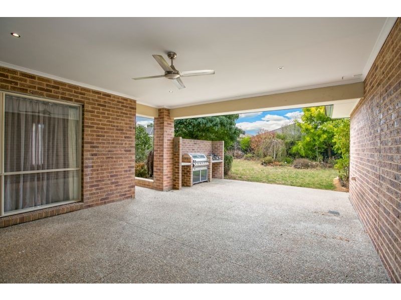 24 Bingham Rise, Lynbrook VIC 3975
