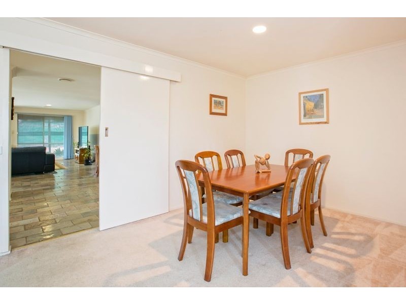 26 Comte Close, Cranbourne West VIC 3977