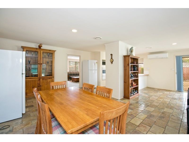 26 Comte Close, Cranbourne West VIC 3977