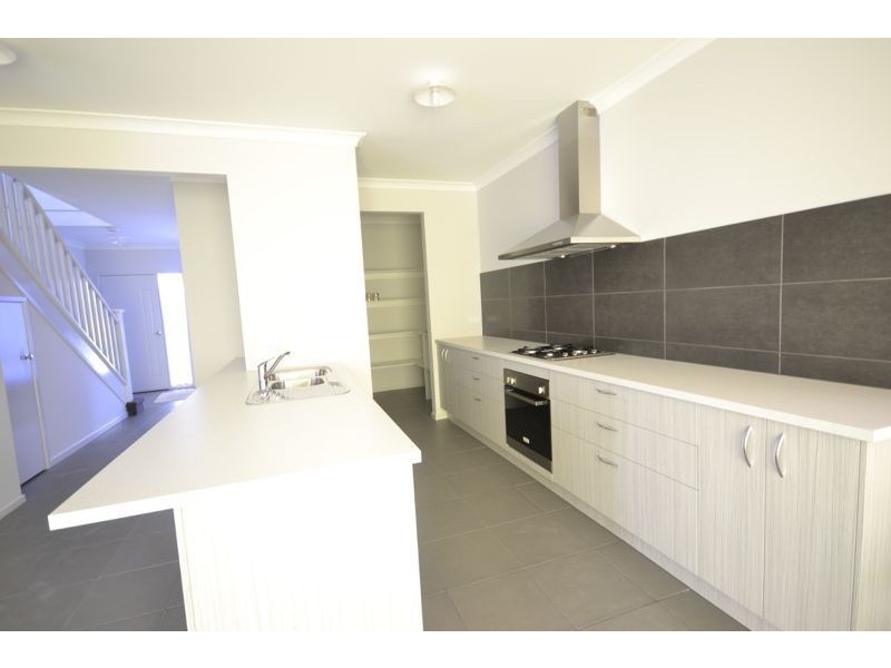 35 McEwan Drive, Cranbourne East VIC 3977