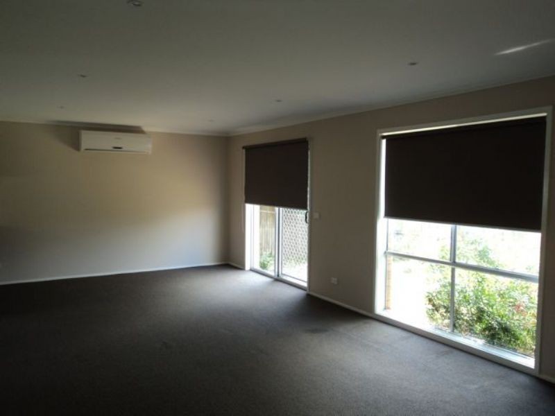 40 Jacinta Drive, Cranbourne West VIC 3977