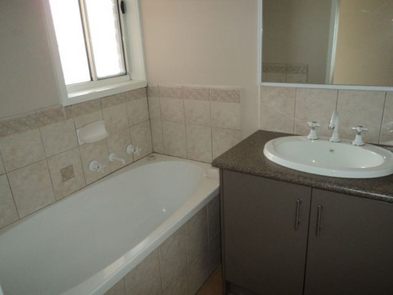 40 Jacinta Drive, Cranbourne West VIC 3977