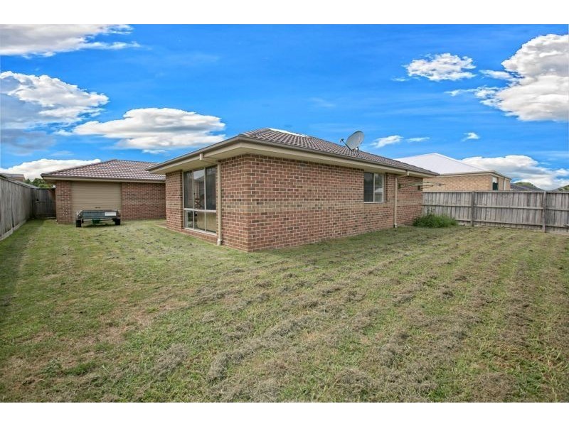 5 Glade Court, Cranbourne VIC 3977