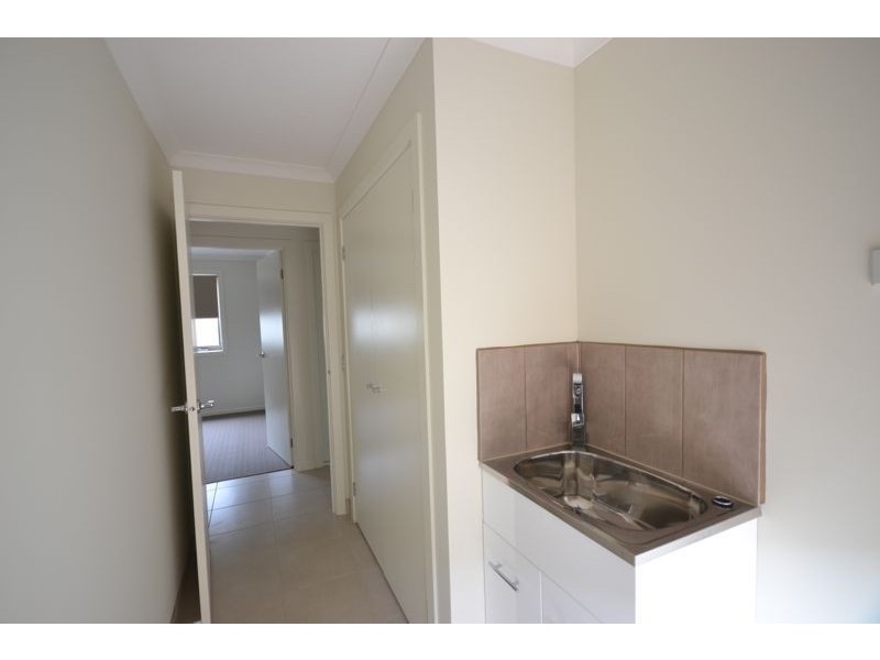 13 Scullin Street, Cranbourne East VIC 3977