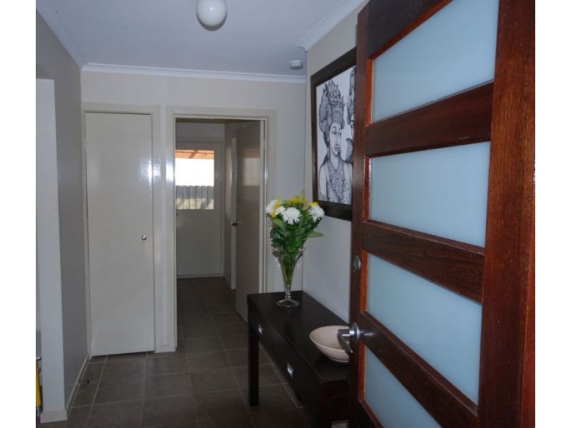 7 Eyre Court, Cranbourne North VIC 3977