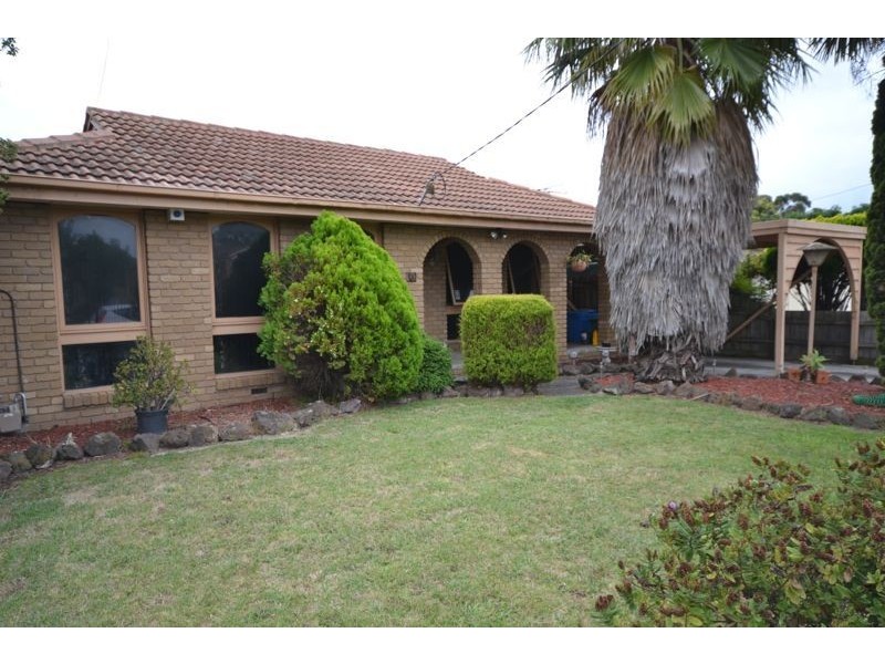 5 Damian Court, Cranbourne VIC 3977