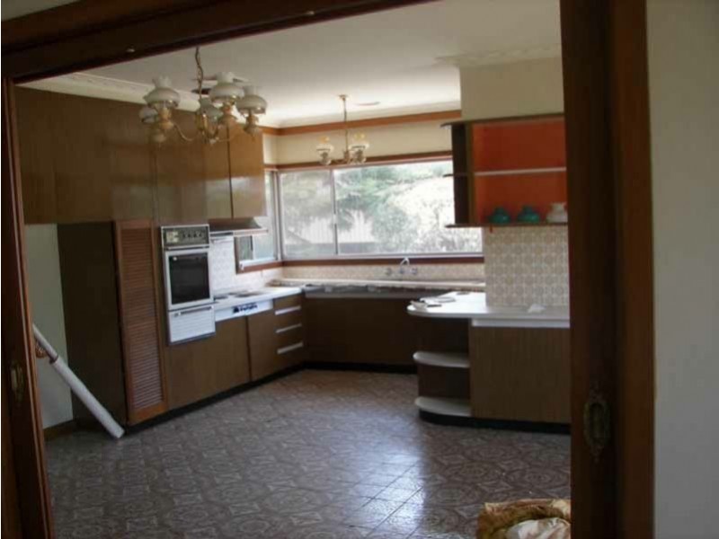 19 Moores Road, Clyde VIC 3978