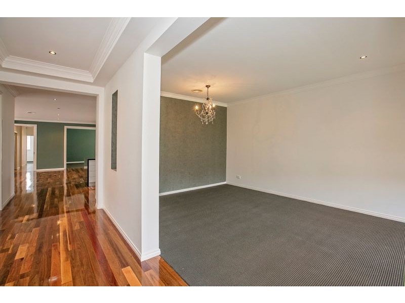 13 Mallett Grove, Lyndhurst VIC 3975