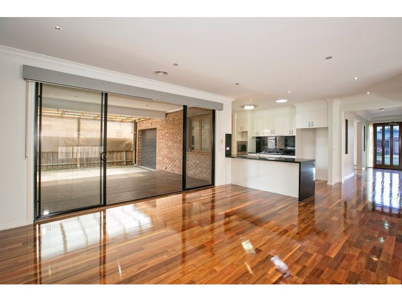 13 Mallett Grove, Lyndhurst VIC 3975