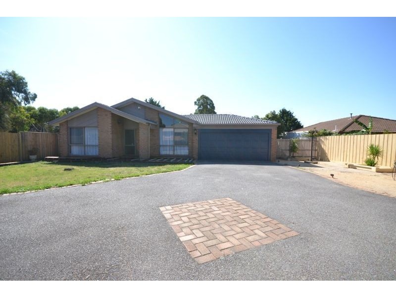 17 Peppercorn Court, Cranbourne North VIC 3977