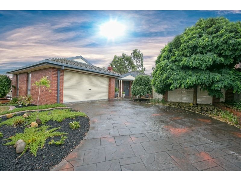29 ELLENVALE DRIVE, Narre Warren VIC 3805