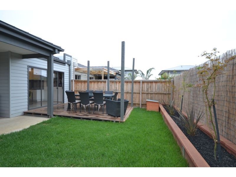 56 Green Gully Road, Clyde VIC 3978